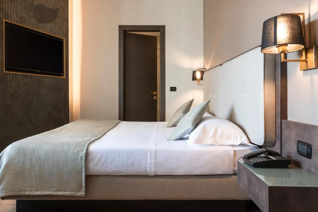 Mokinba Hotels King Milánó