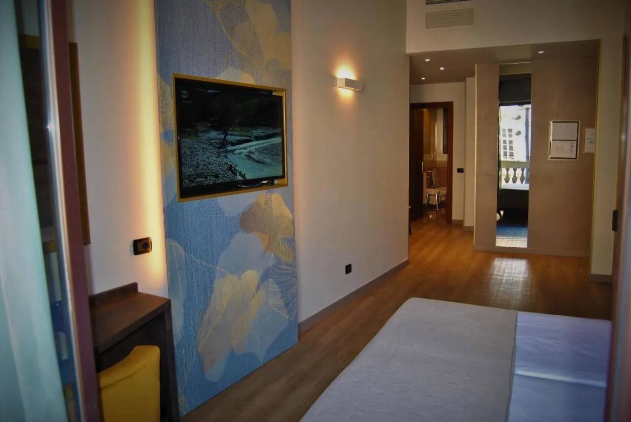 Mokinba Hotels King Milánó