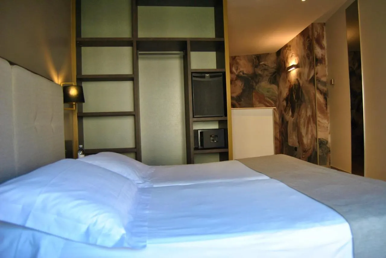 ****  Mokinba Hotels King Milánó Olaszország